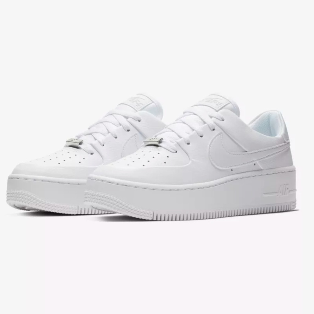 Nike Air Force 1 Sage Low